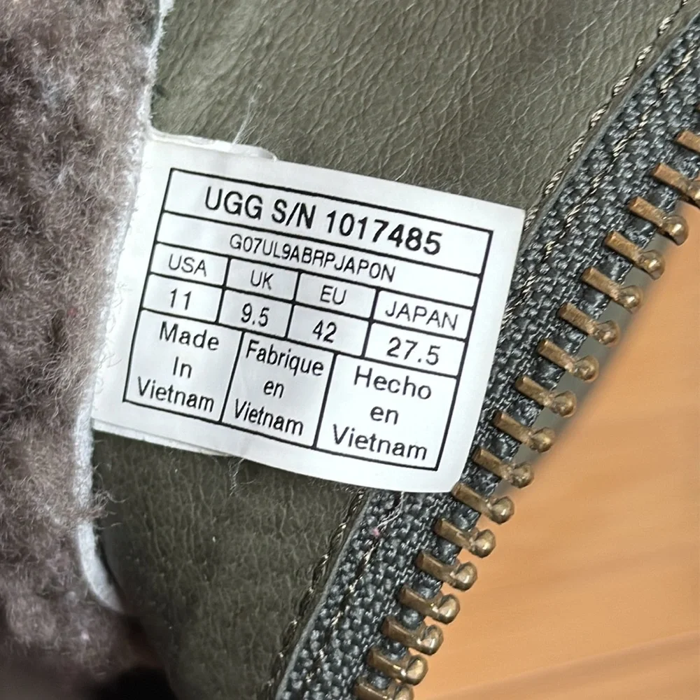 UGG Boots Waterproof Leather Olive Green & Brown Women's Size 11